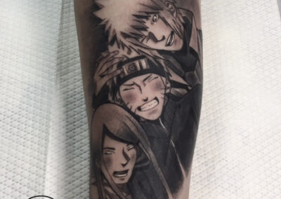 Fekete-szürke tetoválás